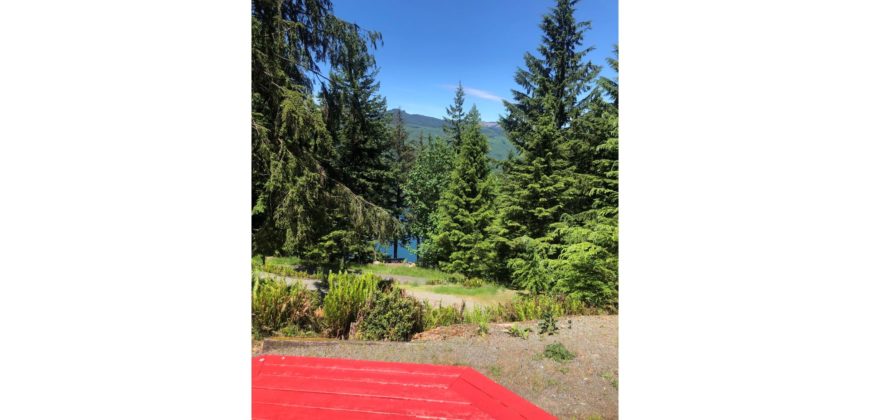 10031  Views of Mt St Helens and Lake Merwin