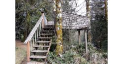 05109  Very Private, Large Lot with Park Model and Tree Fort