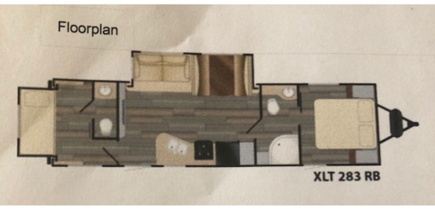 20013  Beautiful 33 foot Sundance RV Year-Round Access