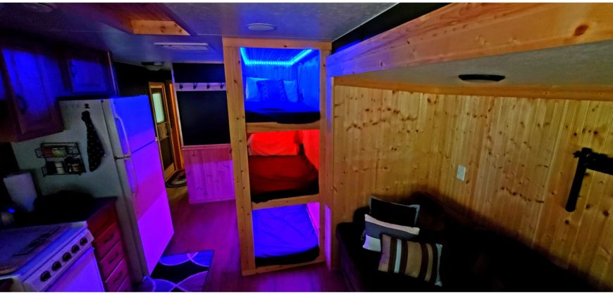 05117  Large Site Backing to Greenspace…Cabin-Feel Inside RV