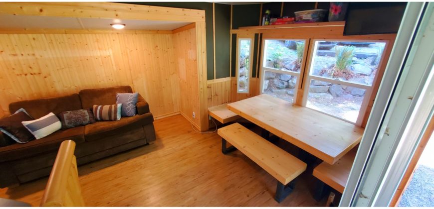 05117  Large Site Backing to Greenspace…Cabin-Feel Inside RV