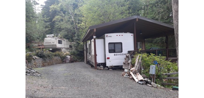 05116  40 Foot Trailer with Mountain View