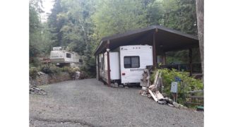 05116  40 Foot Trailer with Mountain View