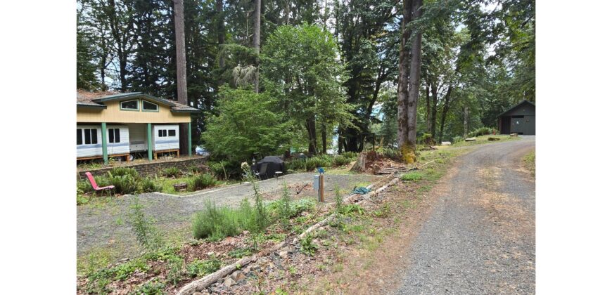 14017  Beautiful Large Campsite with Filtered Lake View