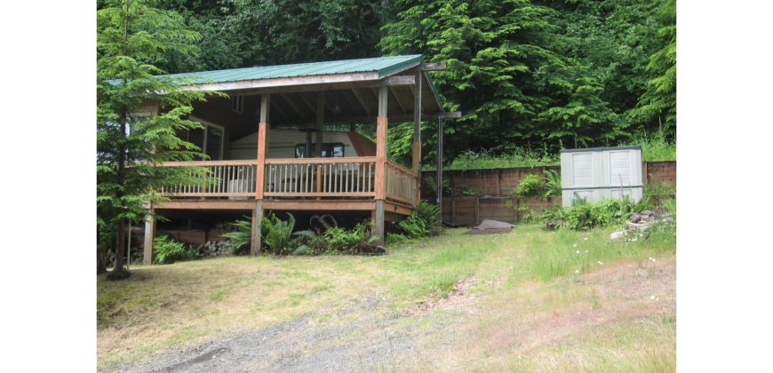 19029  Beautiful Knotty Pine Cabin Like Setting with Mount St. Helens View