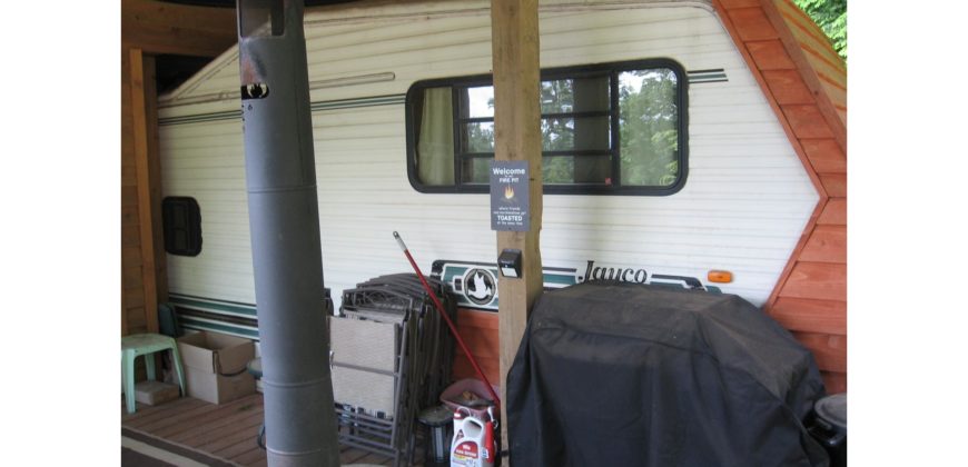 19029  Beautiful Knotty Pine Cabin Like Setting with Mount St. Helens View