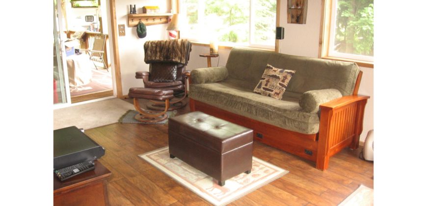 19029  Beautiful Knotty Pine Cabin Like Setting with Mount St. Helens View