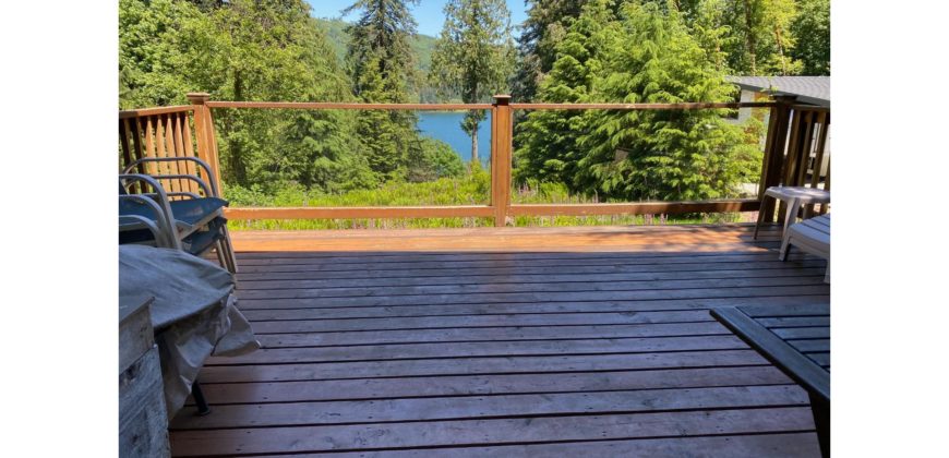 18052  Quiet, Secluded Location with Lake View!