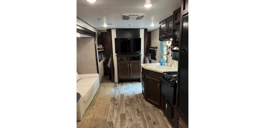 14016  Well-Kept 2018 RV Boat included.