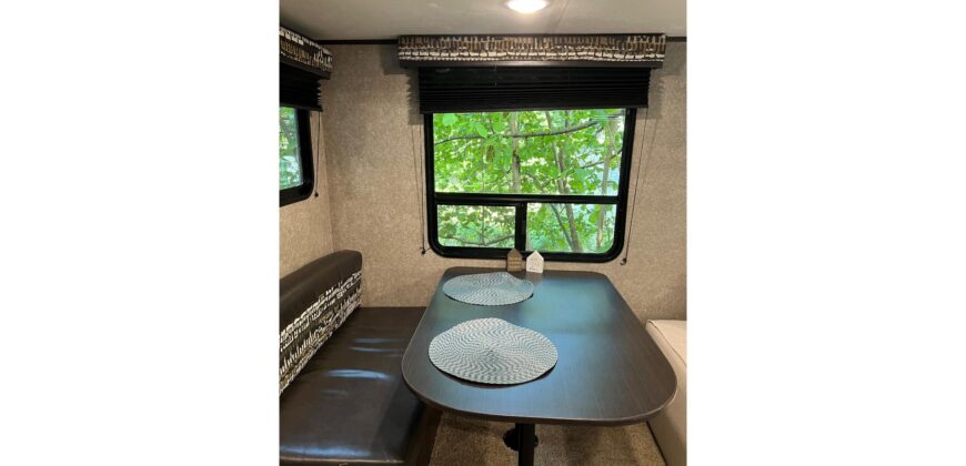 14016  Well-Kept 2018 RV Boat included.