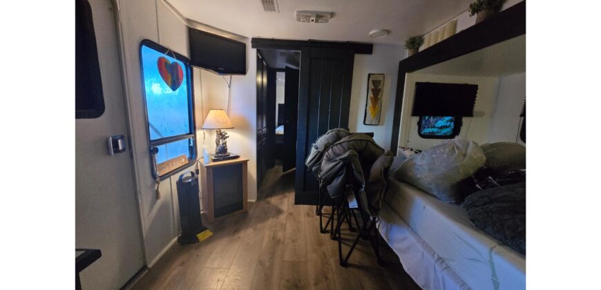 12005  Cute Remodeled RV with Lake Views